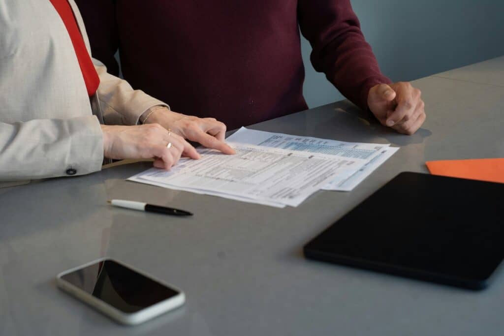 carrier contract management software features