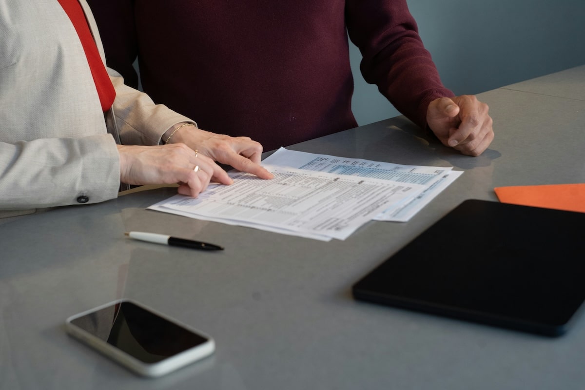 carrier contract management software features